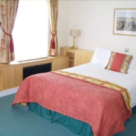 Hotel Pery's 3*