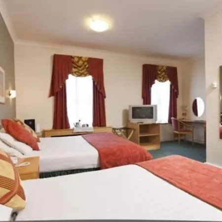Hotel Pery's 3*