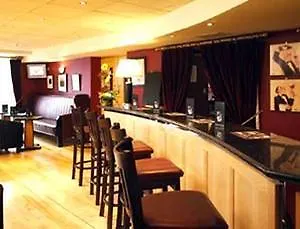 Pery's Hotel 3*