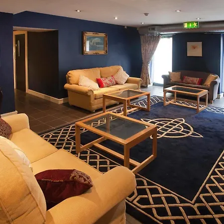 Pery's Hotel 3*