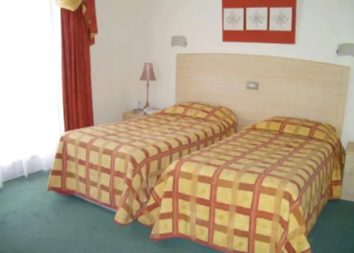 Pery's Limerick Junction