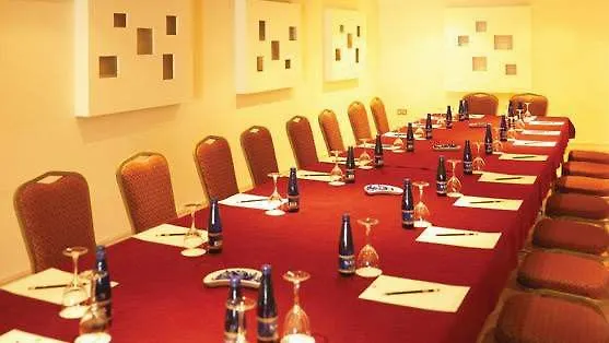 Pery's 3* Limerick Junction